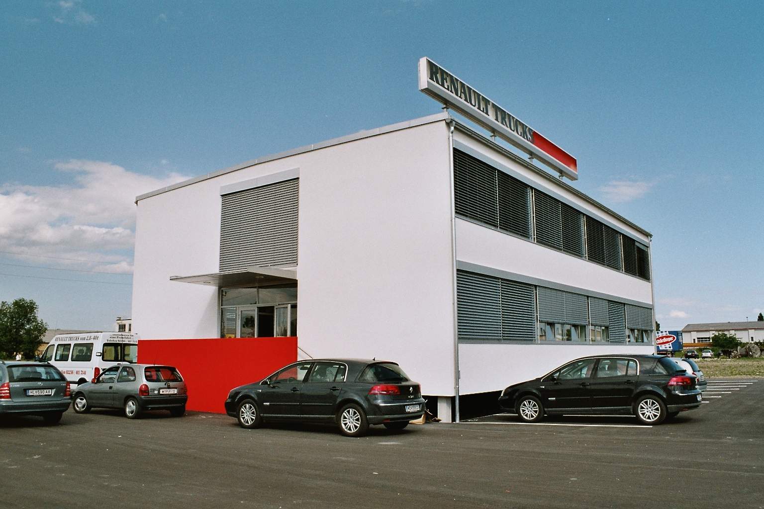 LIEGLER TAKEH ARCHITEKTEN Projekt Renault Trucks