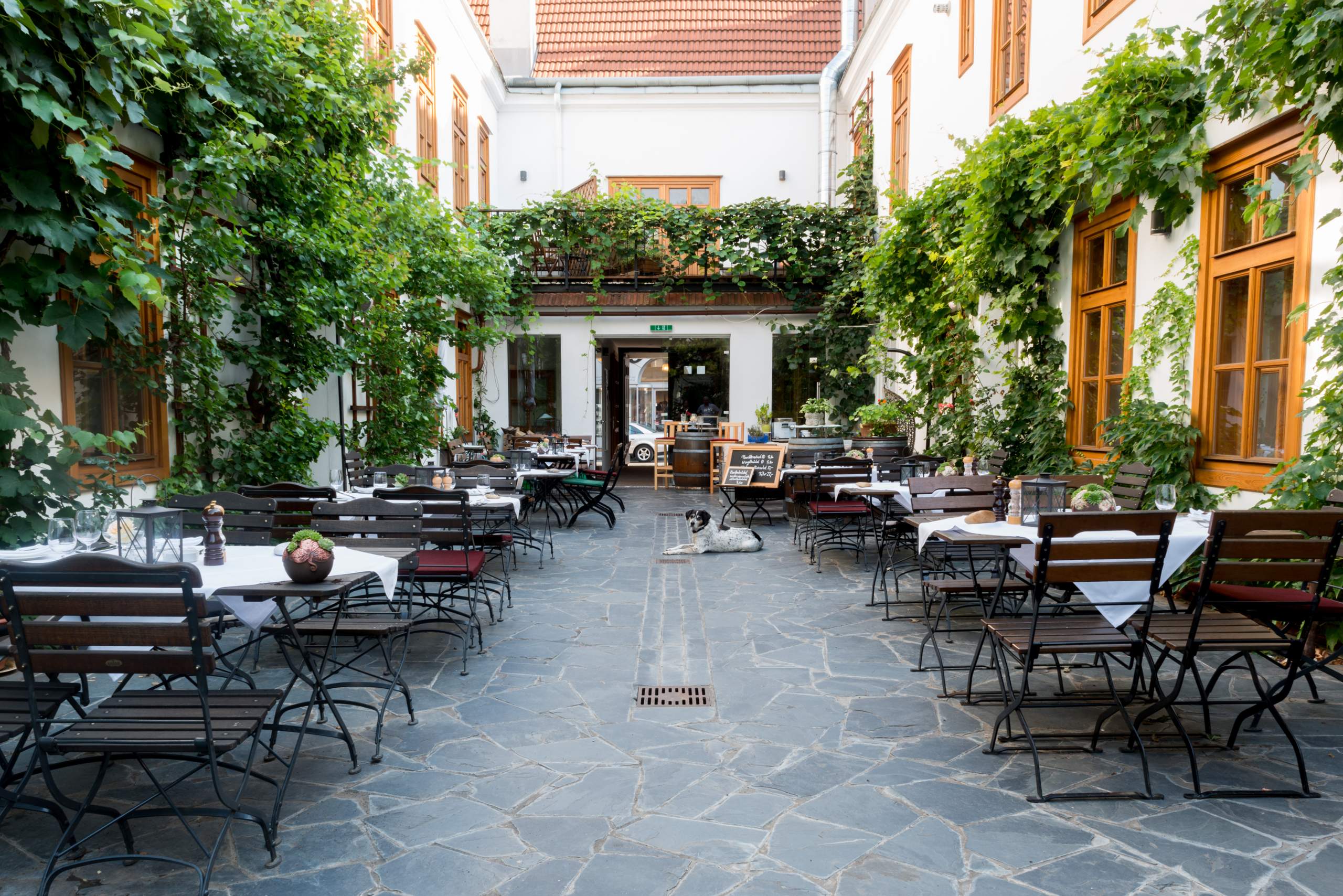 LIEGLER TAKEH ARCHITEKTEN Projekt Schreiners Innenhof