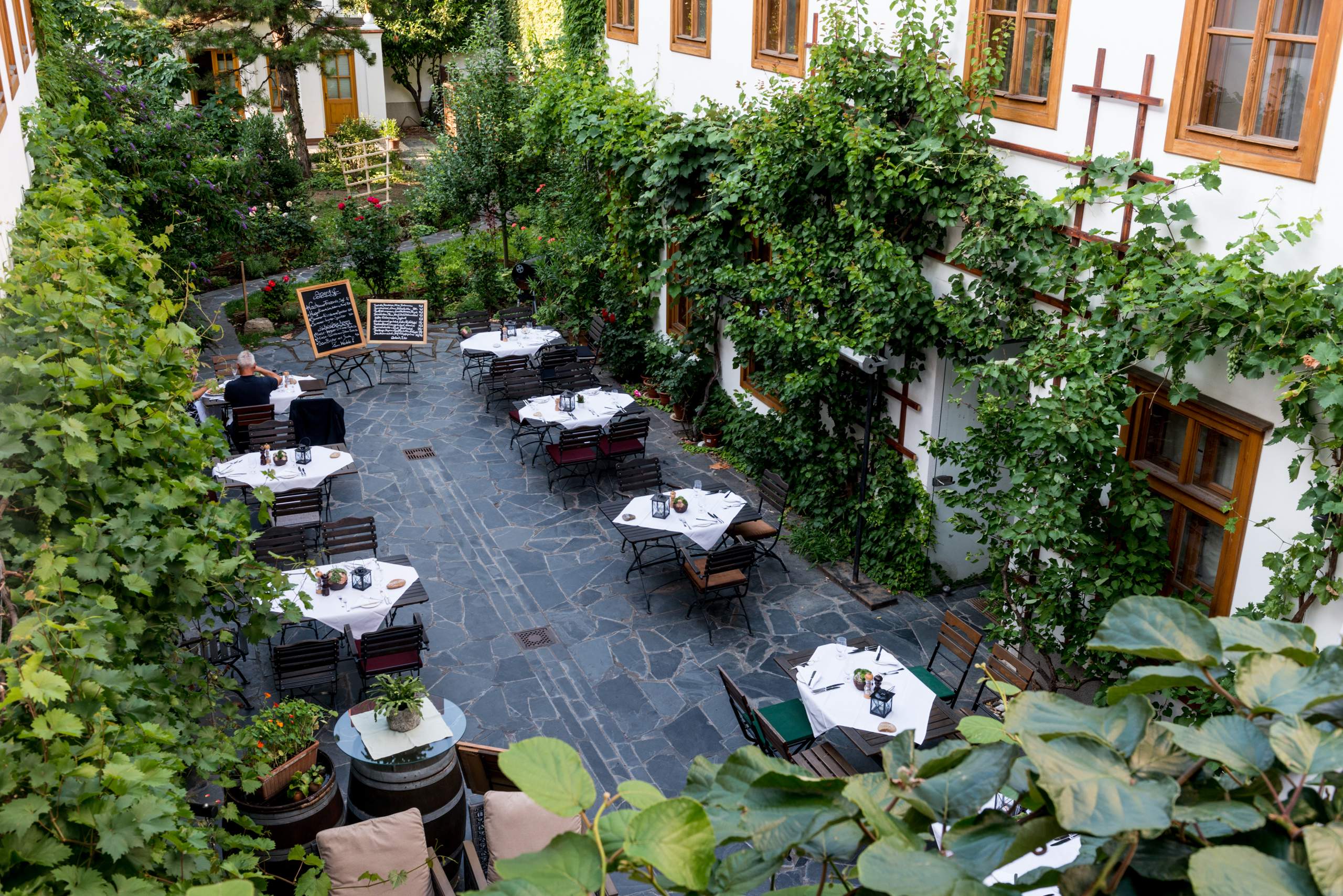 LIEGLER TAKEH ARCHITEKTEN Projekt Schreiners Innenhof